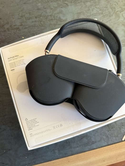 Apple AirPods Max - MidNight color