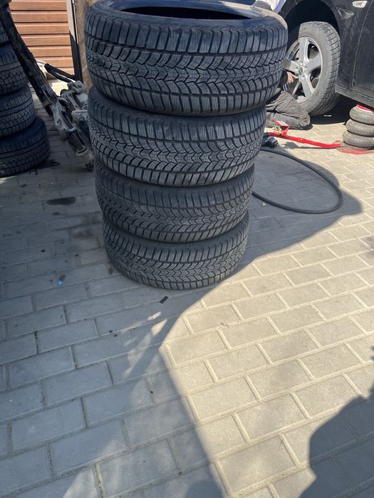 225/45 R17 Debica