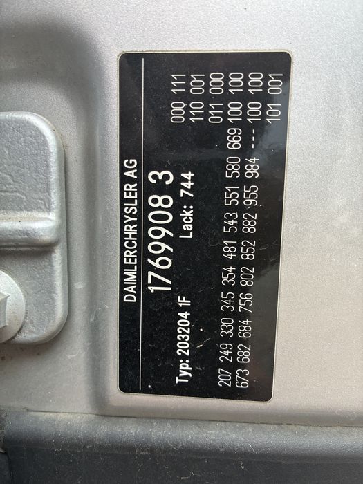 Klapa bagażnika   mercedes c 203