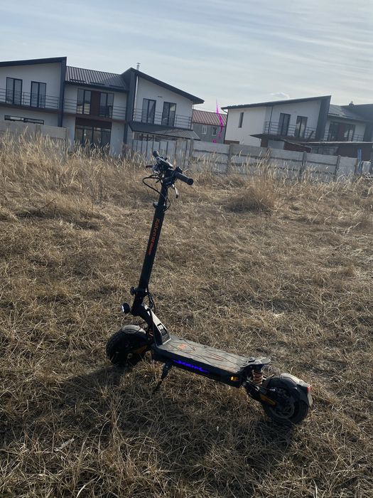 ПРОДАМ електросамакат kukiring g2 master 2025