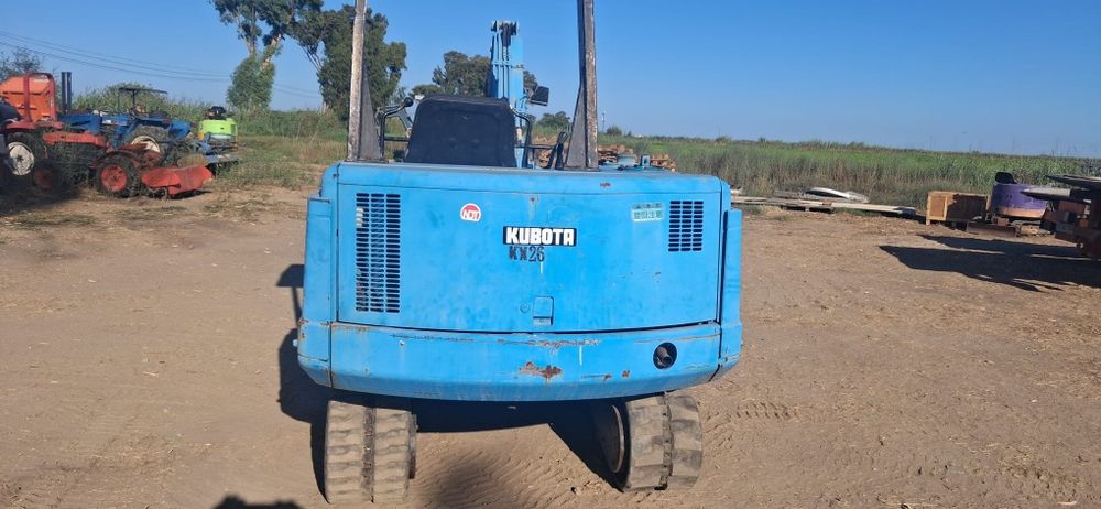 Maquina giratória kubota  k x 26