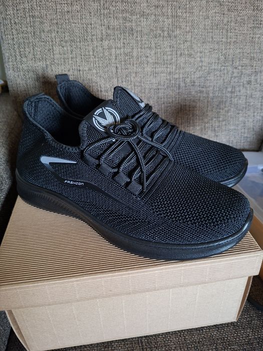 Sneakers Unisex czarne nowe 41 buty sportowe