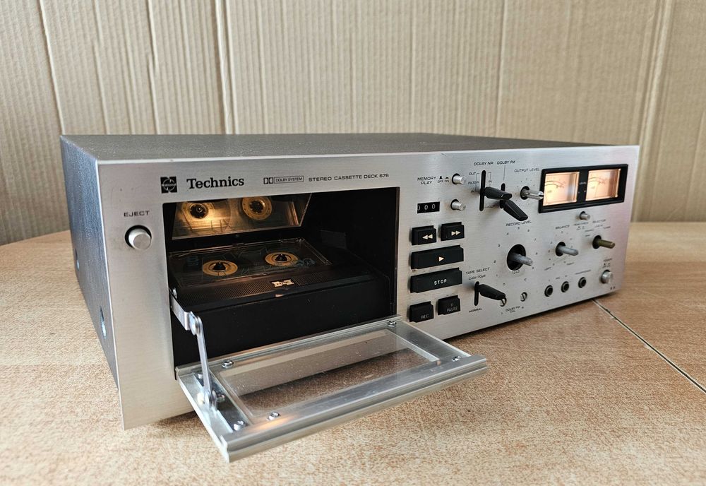 Deck Technics RS-676USD