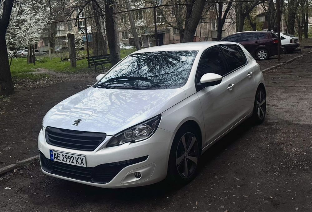 Peugeot 308.