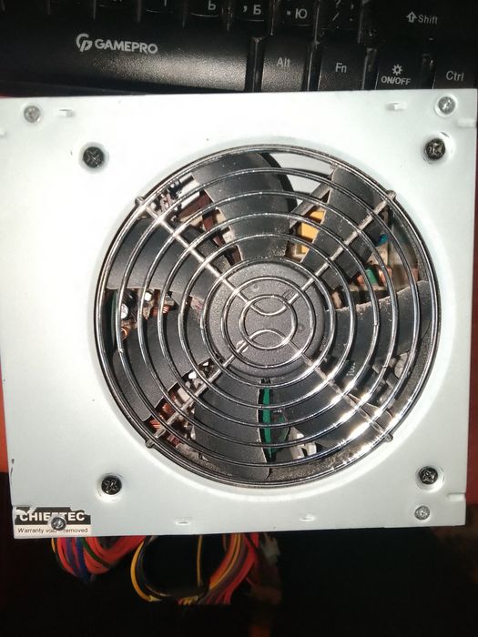 Блок живлення 500 ватів.