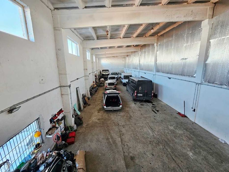 Продається виробничо-складське приміщення в промисловій частині мСтрий