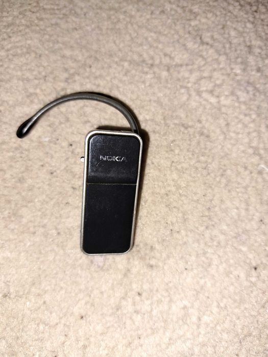 Bluetooth гарнитура Nokia