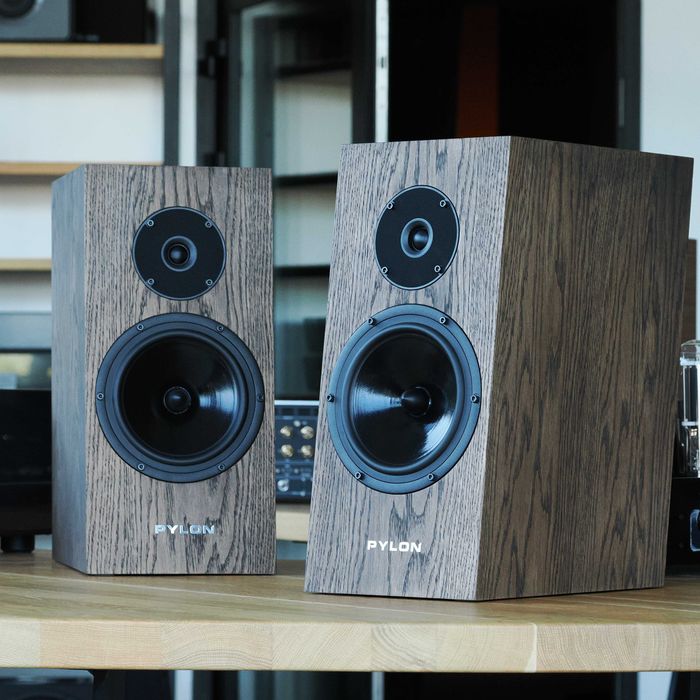 Pylon Audio Diamond Monitor 18 MKII kolumny podstawkowe nowe