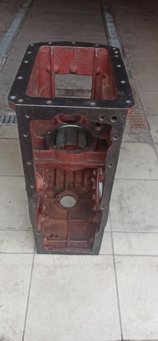 Korpus obudowa tylnego mostu do ciągnika Ursus C-335