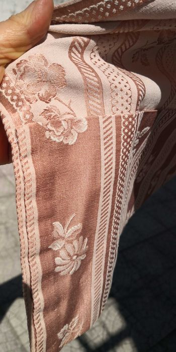 2 cortinas de 235 cm x 237 cm