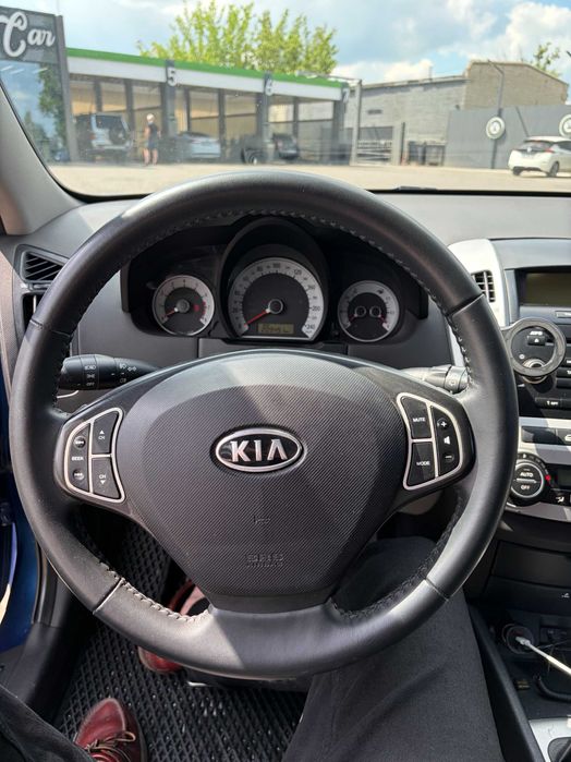 Автомобіль Kia Ceed 2008 (ProCeed)