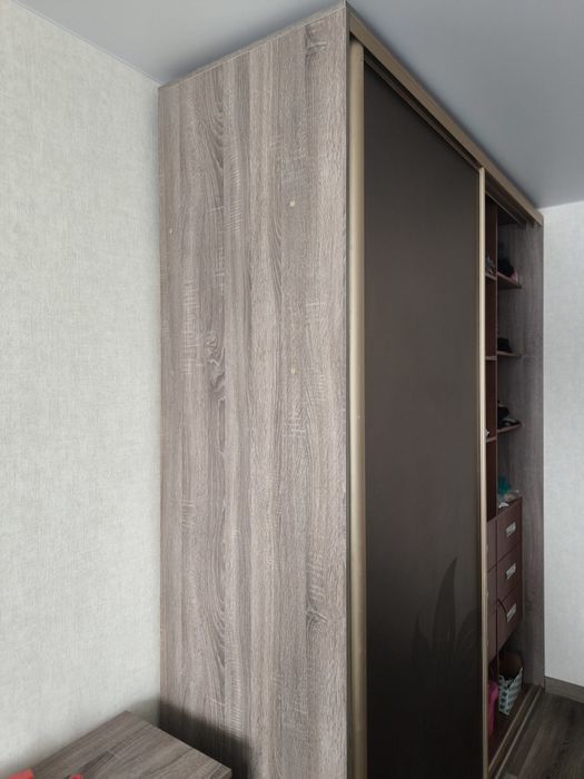 Продам шкаф-купе.