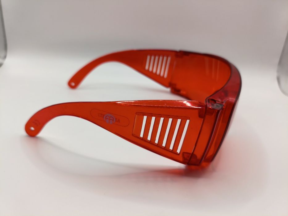 Okulary BrainMarket blokujące 100% światła niebieskiego i zielonego