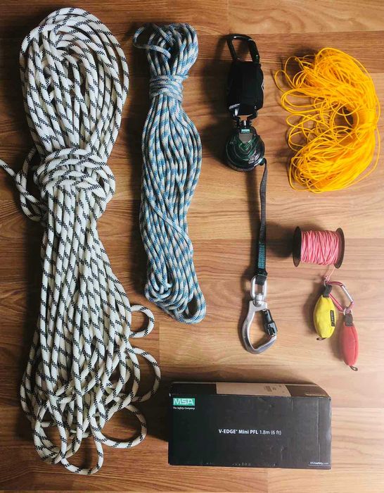 Альпинистское, скалолазное снаряжение карабины