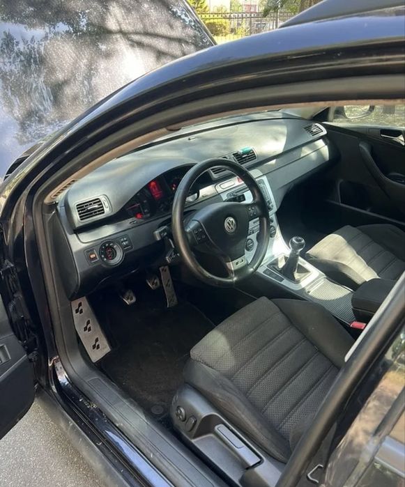 Volkswagen Passat полний привид