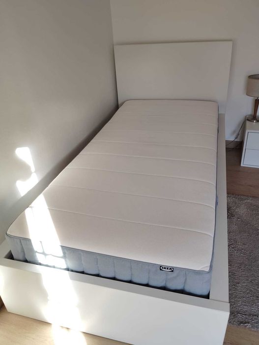 Cama ikea malm solteiro 90x200 com colchão