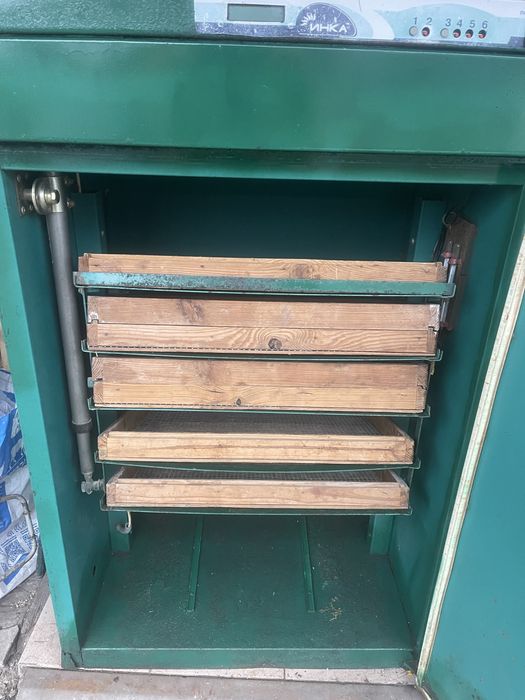 Інкубатор ИНКА-700