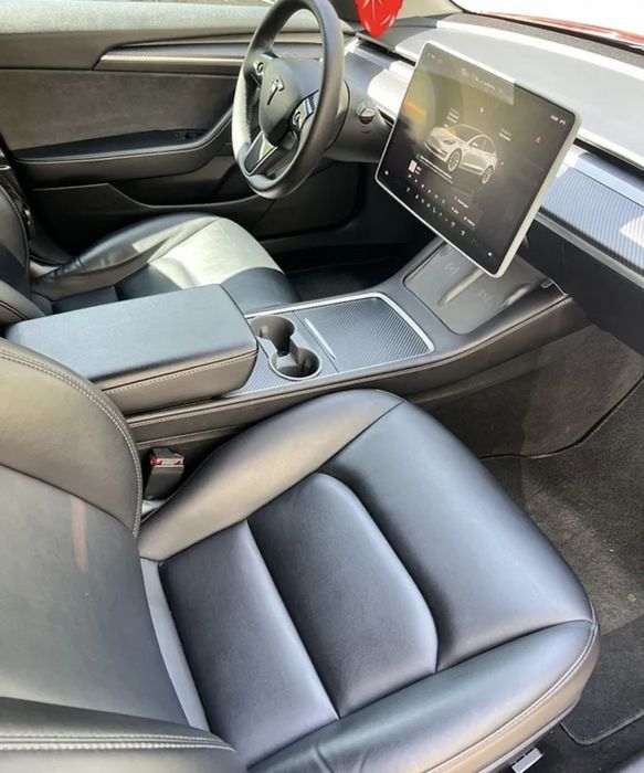 Аренда прокат авто Тесла модел 3 tesla model 3