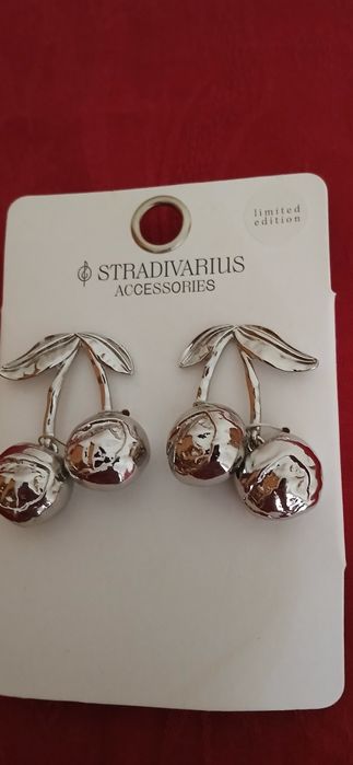 Brincos Stradivarius,  edição limitada