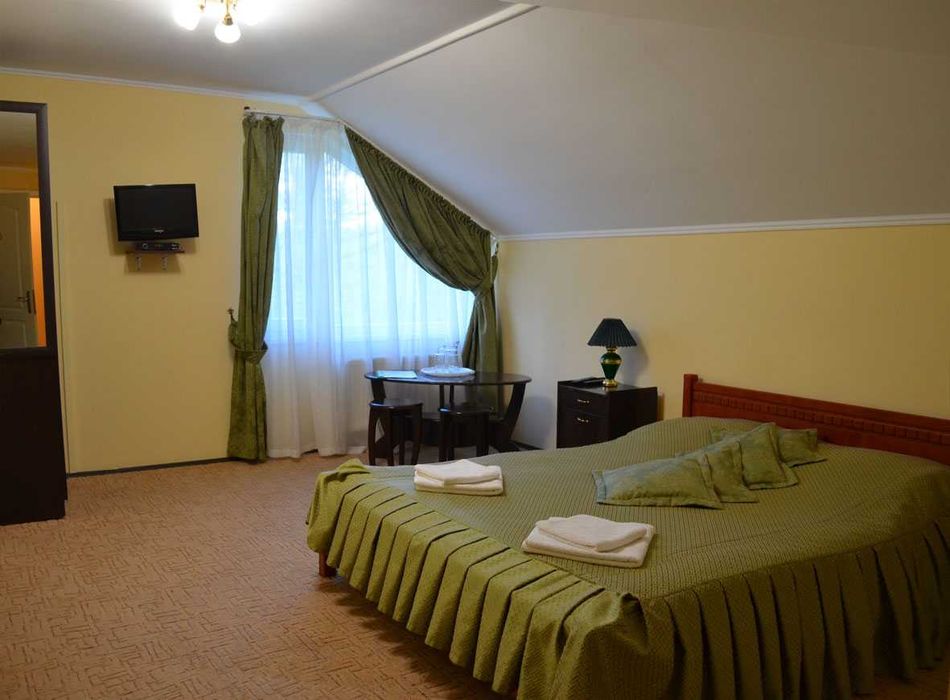 Готель Фастів, житло подобово, відпочинок у Київській області