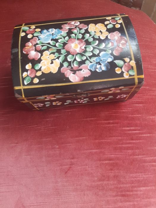 Caixa Decorativa Pintada à Mão