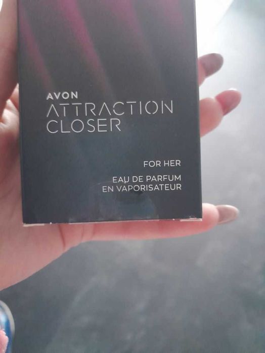 Woda perfumowana Avon Attraction Closer For Her 50ml.