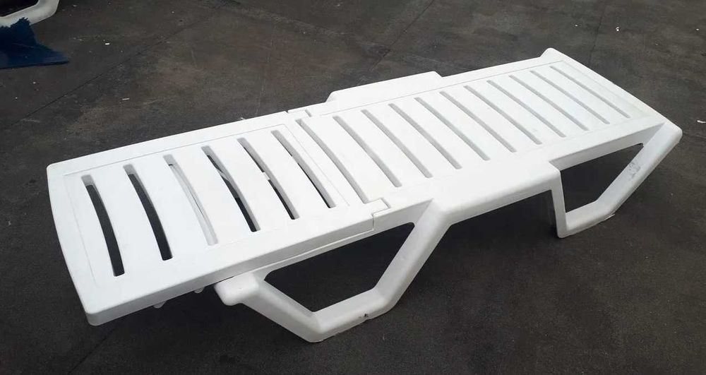 Шезлонг лежак пластиковый бу