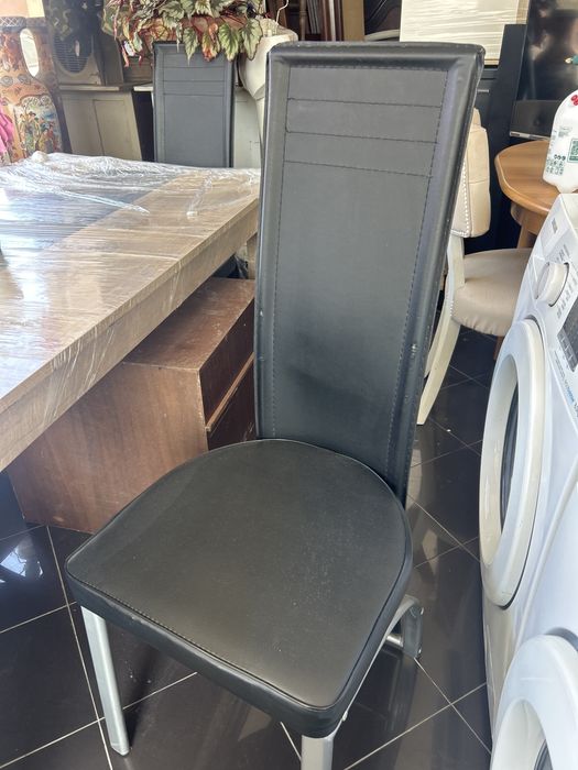 Mesa de jantar com 4 cadeiras