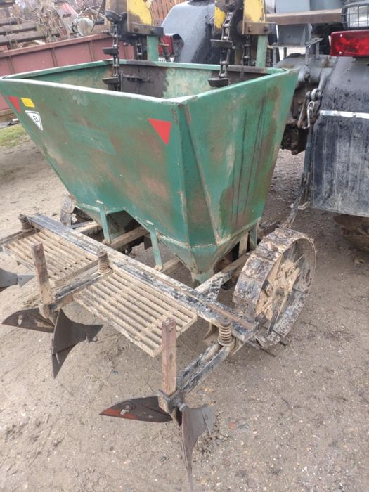 sadzarka do ziemniaków dwurzędowa kubełkowa