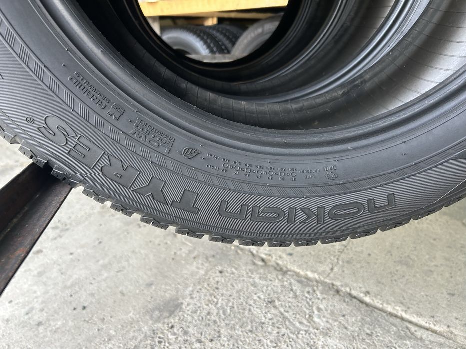 225/60/18, Nokian TYRES WR SUV4.