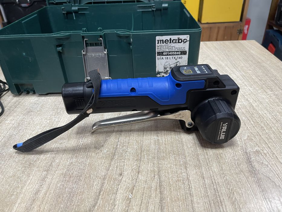 Value VET-19Li / акумуляторна вальцовка