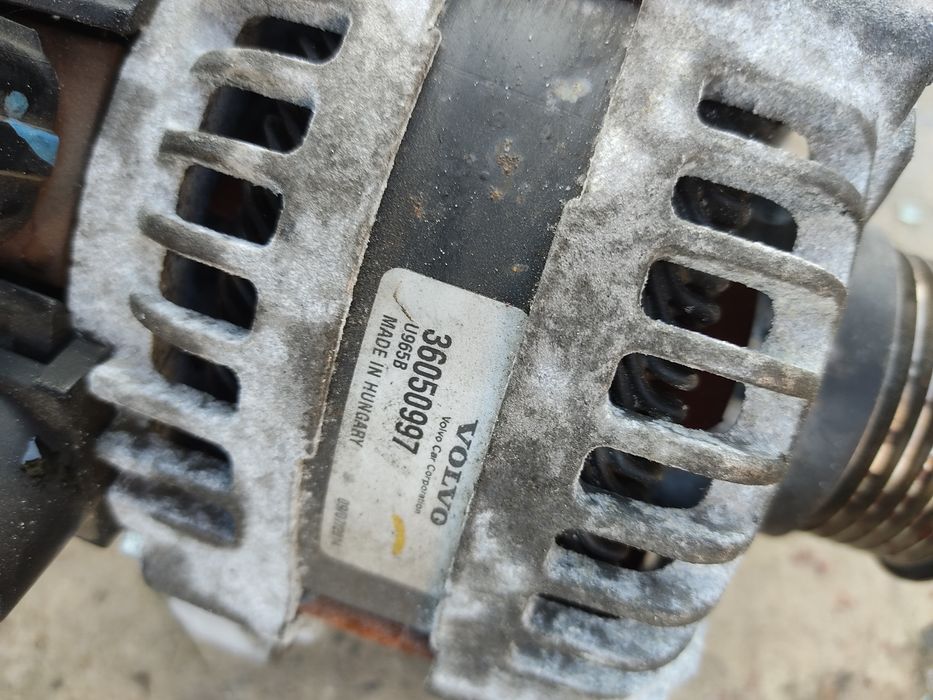 Генератор Volvo V50 36050997