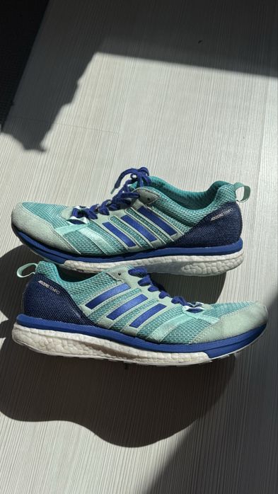 Бігові кросівки Adidas Tempo