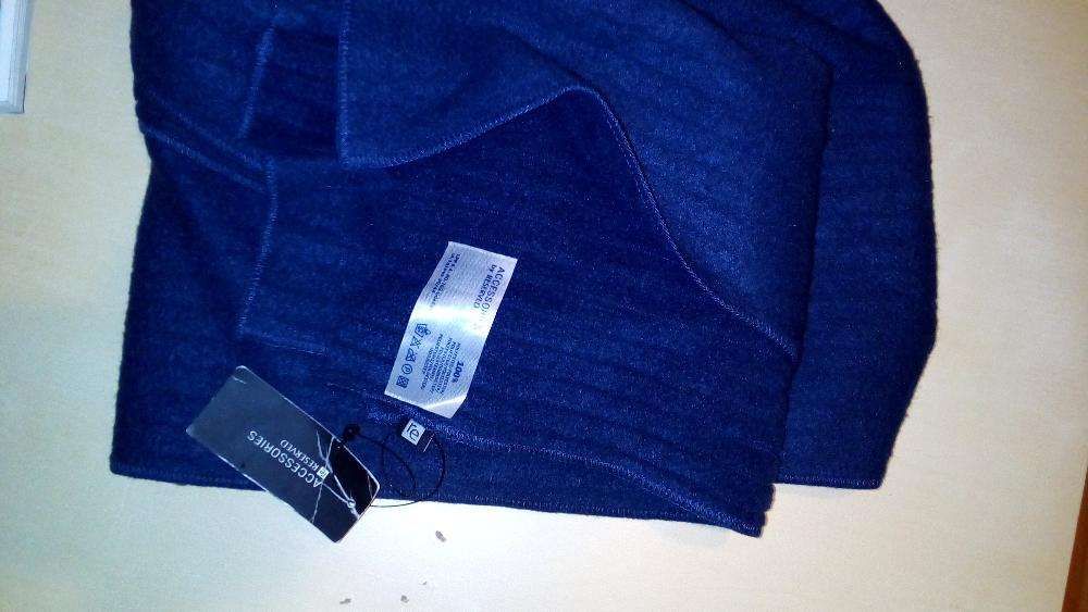 szaliki RESERVED - nowe z metkami / granat lub brązowy z paskami /