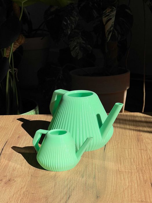 Podlewanie w duecie – uroczy zestaw konewek 3D (1L i 200ml)