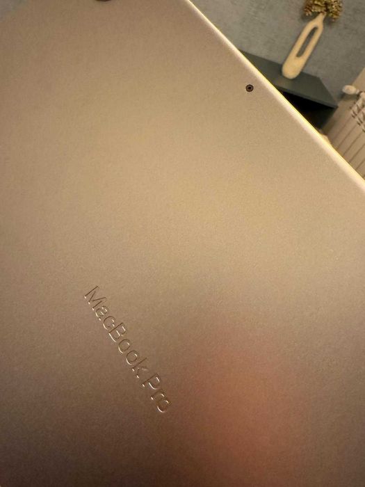 Usados Premium: MacBook Pro (16', 2021, M1 series)