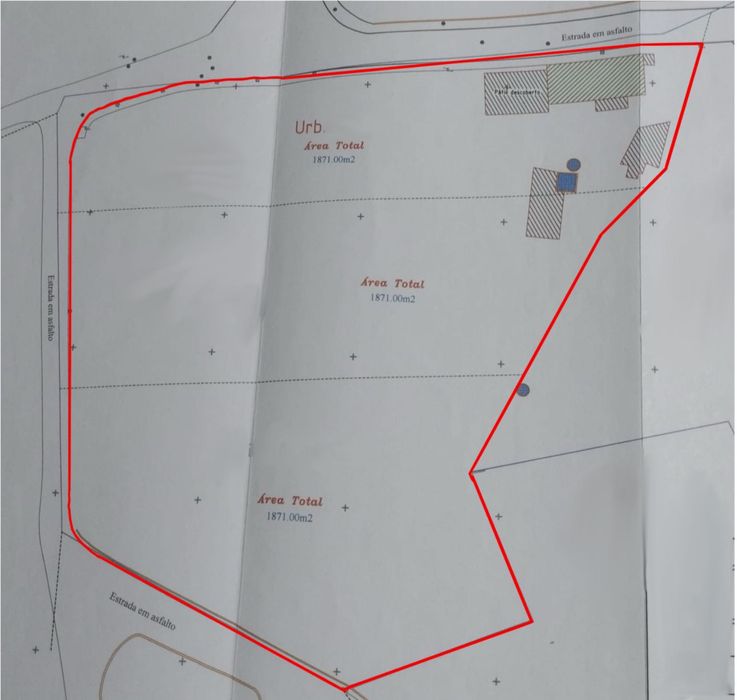Terreno com habitação para venda - CENTRO de Ferreira do Zêzere