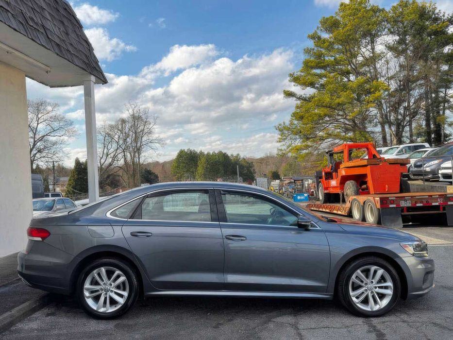 Volkswagen Passat SE      2020