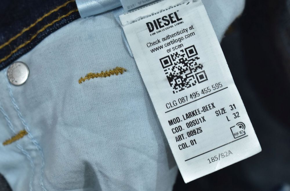 Diesel Larkee-Beex Regular Tapered Jeansy W31 L32