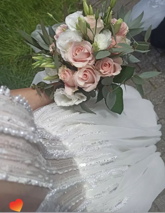 Suknia ślubna, 3 metrowy tren odpinany plus dwa welony 1,5m i 4,5 m