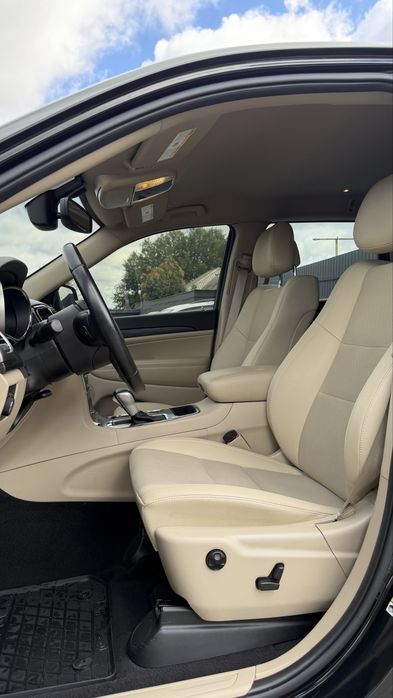 Jeep Grand Cherokee Джип Гранд Чірокі LAREDO 4*4 2022 р 3.6 V6 Газ/Бенз 8 АКПП (ZF)