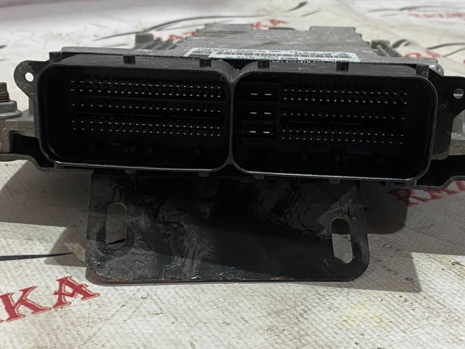 блок керування двигуном, мозги, двигун jaguar f-pace 2.0