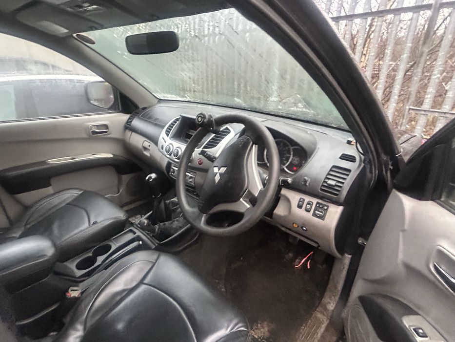 L 200 navara hilux ranger для зсу пікап