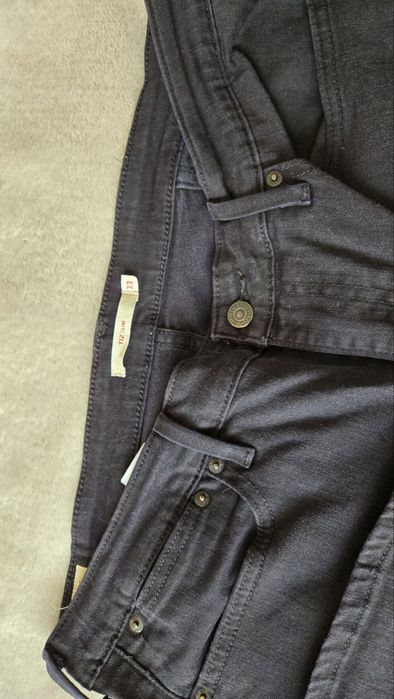 Джинси Levi Strauss & Co. (Levi's). В стані нових , р. 33/30