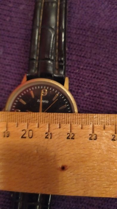 Кварцевые часы Swiss time на запчасти