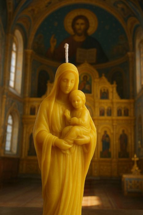 Воскова свічка "Діва Марія з Ісусом".