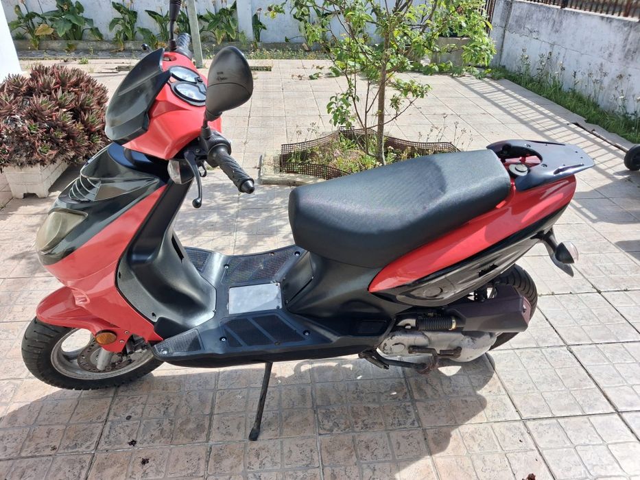 Scooter Azel Aries