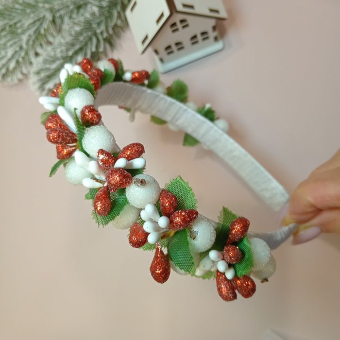 Зимові вушка. Новорічні обручі. Обруч з ягідками