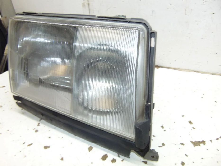 Mercedes W124 farol usado em bom estado