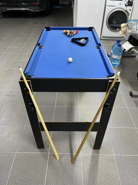 Mesa de jogos - ótimas condições